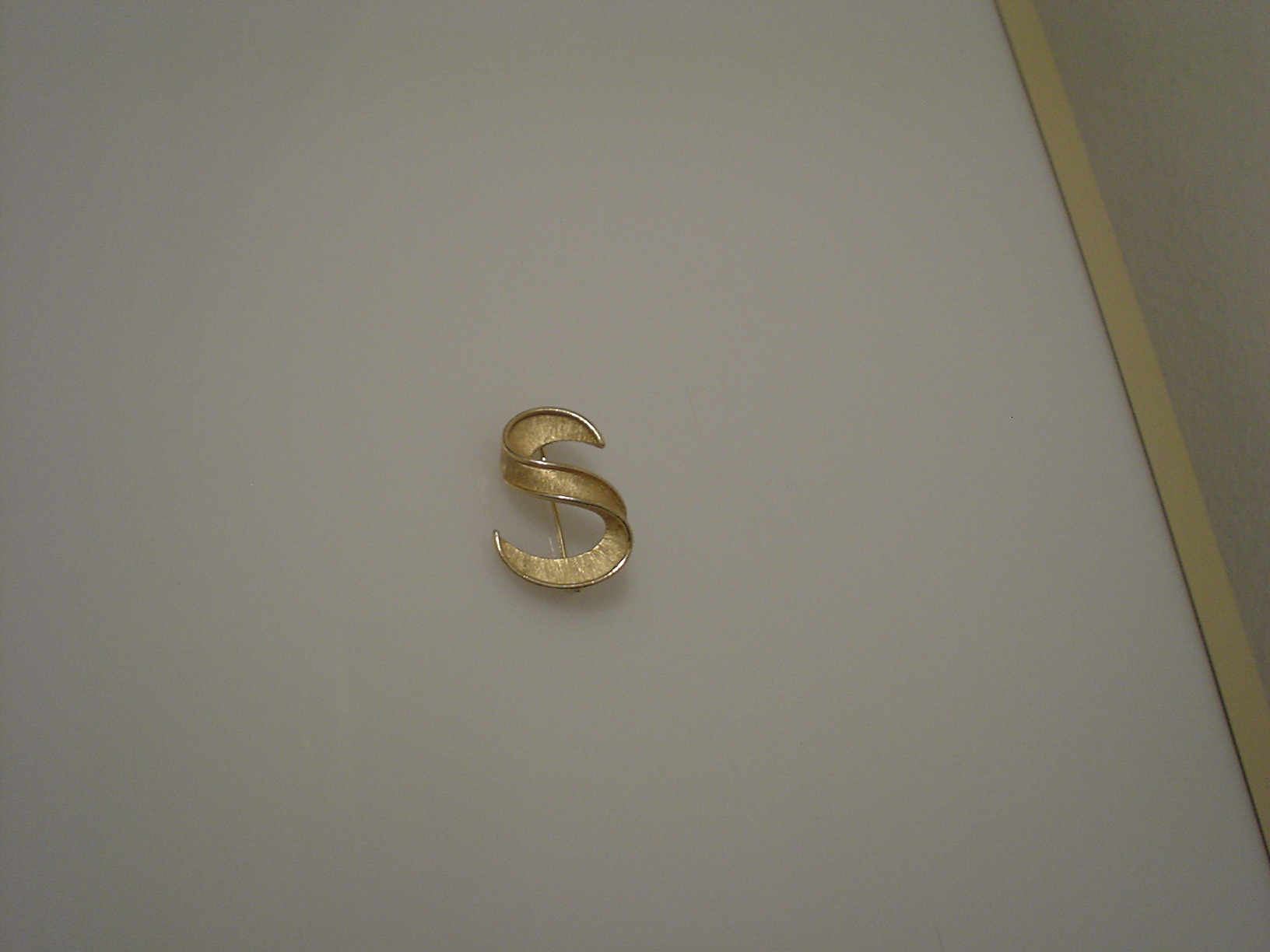 trifari pin 1